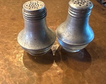 Vintage Salt and Pepper Shakers – Glass & Metal – Mid-Century Kitchenware – Rustic Farmhouse Table Décor