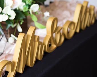 Script Mr et Mrs Wedding Signs for Wedding Sweetheart Table, Mr and Mrs Letters, Large Thick Mr & Mrs Sign Set (Article - MTF200)
