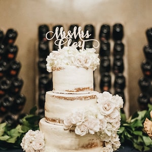 Personalized Name Wedding Cake Topper Wedding Decor, Cake Topper with Custom Last Name Mr and Mrs Cake Topper (CCP910)