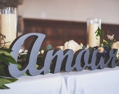 Panneau de table de mariage Panneau d'amour éclectique bilingue pour décoration de mariage - Mots autoportants Français Espagnol Italien "Amour" (Article - AMR100)