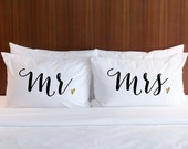 Mr Mrs Pillowcases Gift for Couples Black Gold Glitter, Gift for Bride Wedding Gift Shower or Christmas Gift (Item - PMM400)