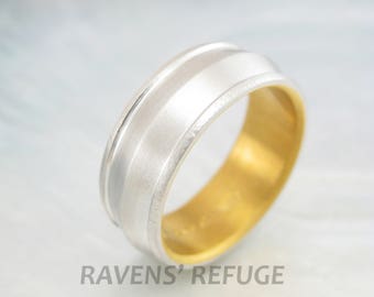 knife edge platinum wedding band with 24k gold liner and hammered edges -- handmade men's 8mm band