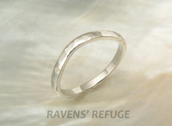 Curved platinum hotsell wedding band