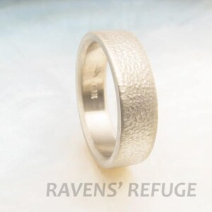 textured men's wedding band in palladium white gold matte wedding ring 6mm wide, leaf pattern image 3