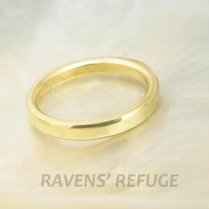 yellow gold wedding band 3mm flat band with beveled edges, 18k gold image 3