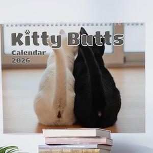 Calendari da parete 2026 con motivi a forma di sedere di gatto, regali strani, regali a forma di elefante bianco con motivi a forma di sedere di gatto, regali divertenti, regali per ufficio, Babbo Natale segreto di Yankee Exchange