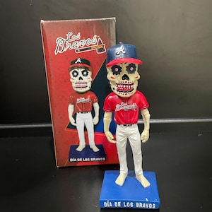 Día de los Bravos Bobblehead Doll