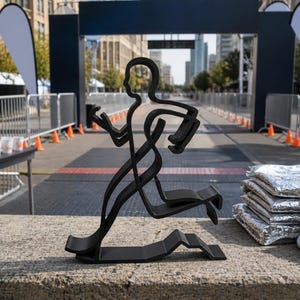 Minimalist Male Runner Line Art: Modern Sports Decor