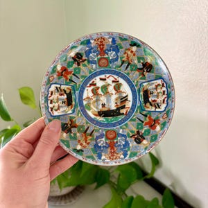 Vintage Yokohama Story Plates Set of 5 by Yokoto, Japanese Imari Style Porcelain