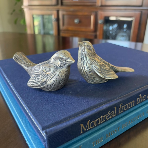 Pair of Silver-Tone Metal Bird Figurines – Decorative Home Accent
