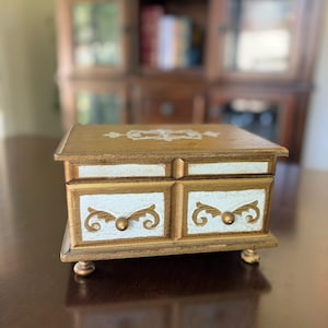 Vintage Florentine Music Box Jewelry Box – Gold & White with Red Interior