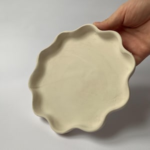 Flower Plate Plaster Mold for Ceramics - Flat foot - Sliding Casting Mold for Porcelain and Pottery - 170mm Width,