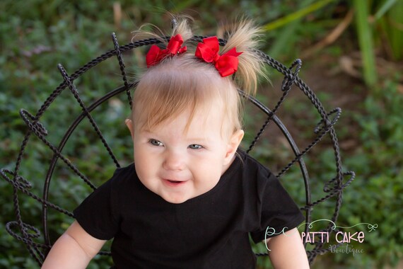 Little Girl Head Bow Hair Red Ribbon Her Pigtails Overhead Stock Photo by  ©WHPics 359867558