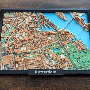 Rotterdam - veelkleurige 3D-topografische kaart met zwarte lijst