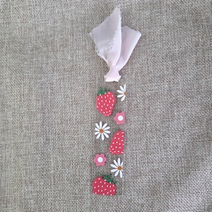 Strawberry Patch Cottagecore Bookmark - Clear Acrylic Botanical Page Marker - Vintage Fruit Aesthetic Book Gift Cute Summer Picnic Accessory