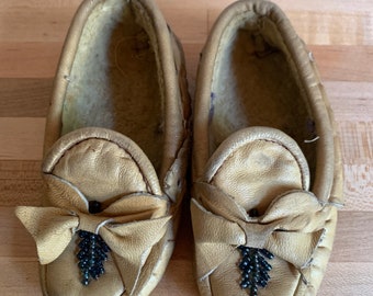 pocahontas moccasins
