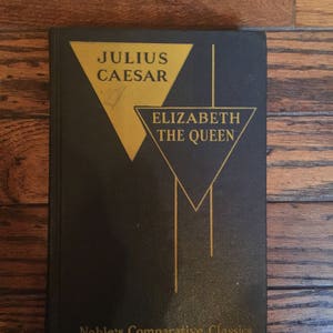 Vintage 1954 Julius Caesar Elizabeth the Queen Book image 1