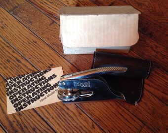 Vintage Ideal Model M Pocket Seal