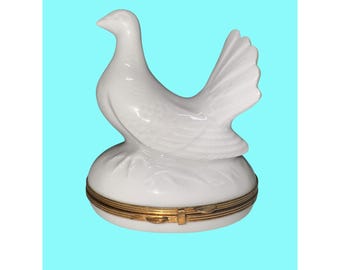 Limoges France White Ceramic Dove Trinket Box With Gold Accents