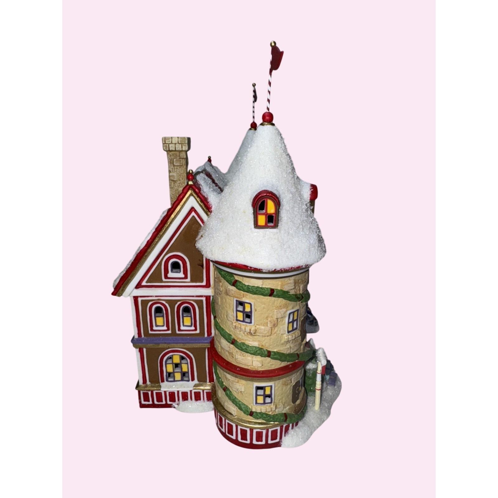 Retired Dept 56 Santa Claus is Coming to Town Santa's Castle in Original Box