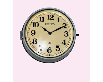 Seiko Vintage Wall Clock Wind Up Beige/Blue Metal Made In Japan