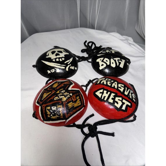 Vintage Handmade Coconut Shells Bra Handpainted H… - image 2