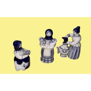 Handpainted Gzhel USSR Blue & White Porcelain Figurines Set Of 3 Vintage Collectibles