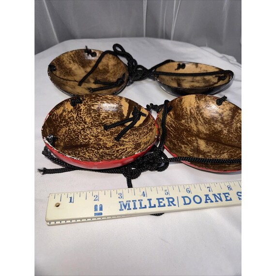 Vintage Handmade Coconut Shells Bra Handpainted H… - image 4