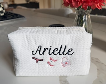 Custom Embroidered Waffle Makeup Bag – Personalized Name Pouch, Bridesmaid Gift