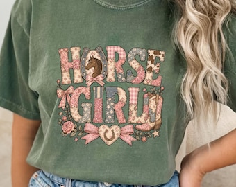 Camiseta estilo "Horse Girl" con estampado de retazos, ideal como regalo para amantes de los caballos. Camiseta ecuestre con estética vintage, estilo vaquera, cómoda y colorida.