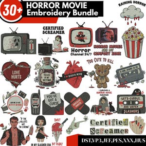 Può includere: Una collezione di ricami a tema film horror. Include immagini di televisori vintage, cuori, orsacchiotti, popcorn e testo come "Horror Movies are my Comfort Zone" e "Certified Screamer".