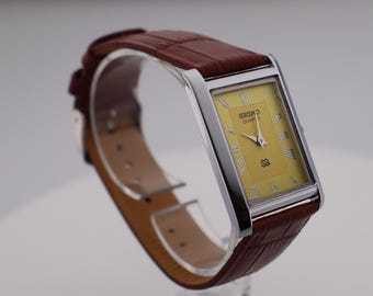 Modern Classic Style Yellow  Seiko Slim Vintage Quartz Men's Wrist Watch