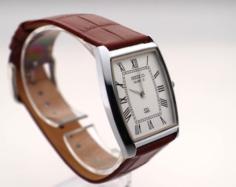 Modern Classic look Seiko Slim Vintage  Barrel Tank  Quartz Men's  Wrist Watch With White Dial and New Camel Brown Leather Strap
