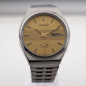 Heritage Style Authentic Vintage Citizen Automatic 8200A Day - Date Men&#39;s Wrist Watch