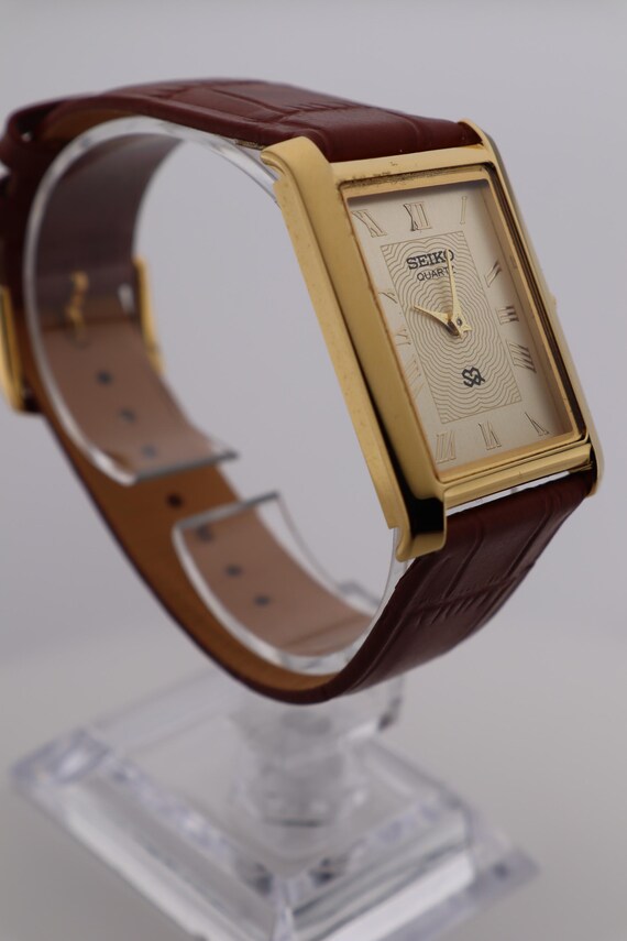 Rare Dress Style Seiko Slim Vintage Quartz Men display picture 1