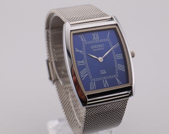 Vintage Seiko Tank Watch: Blue Dial, Stainless Steel Bracelet