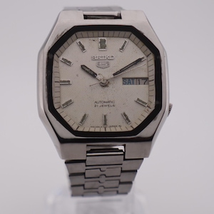 Authentic Japanese Seiko Men’s Vintage Watch – Automatic 21 Jewels 7009A Movement, Day & Date