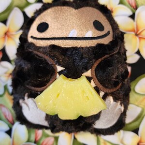 Tropical Ananas Été le Big Foot ou Sasquatch Animal en peluche