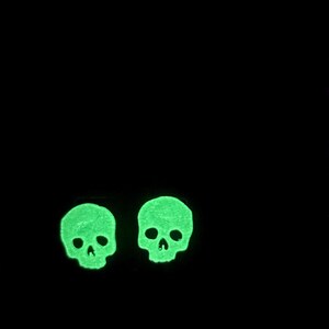 Glow in the dark  skull resin earrings|spooky|halloween|studs