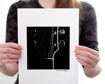 Akustische Gitarre V Fotografie (6 x 6 inch Fine Art Print) Schwarz Weiss Musikfotografie - Geschenk zum Vatertag