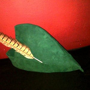 Chld&#39;s Hat Hunter Green Suede Robin Hood / Peter Pan