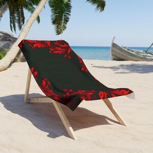 Elegant Floral Beach Towel: Black & Red Polyester Pool Accessory
