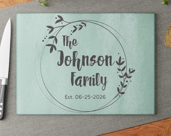 Personalisierte Familienname Schneidebrett, individuelles Hochzeitsgeschenk, Brautparty & Hochzeit Dusche Geschenk, personalisierte Küche Dekor
