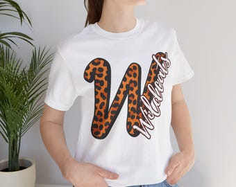 Wildkatzen Leopard Print Script T-Shirt | Adventure Wilderness Baumwoll Shirt