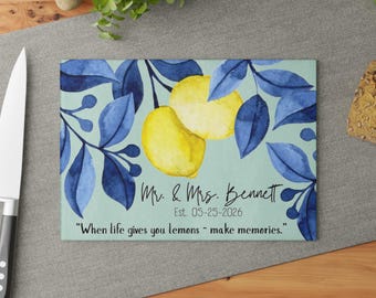 Gelbe Zitrone Aquarell Blätter Glas Schneidebrett | Personalisierte Hochzeitsdatum