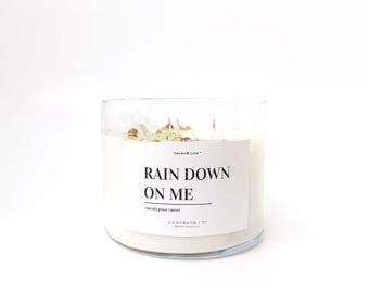 Eucalyptus Mint Intention Candle – 3-Wick Soy Candle with Crystals for Energy Clearing & Relaxation