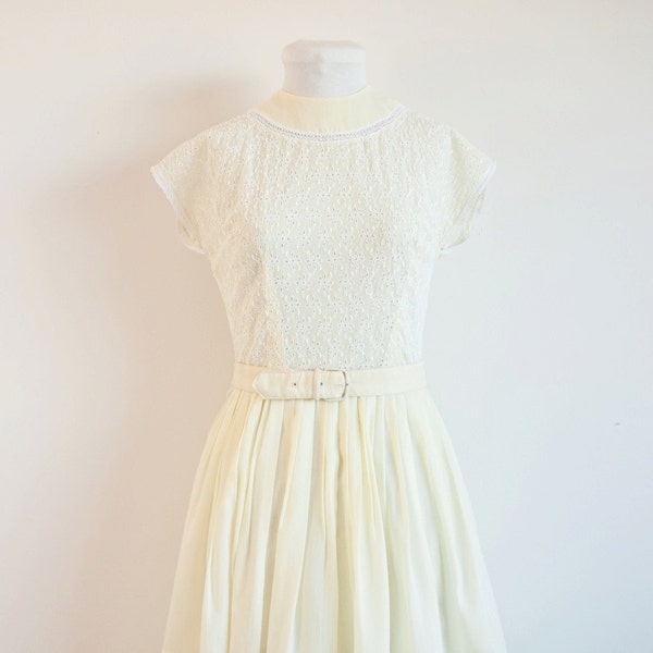 Vintage 1950s dress / pastel yellow / 50s eyelet L'Aiglon dress