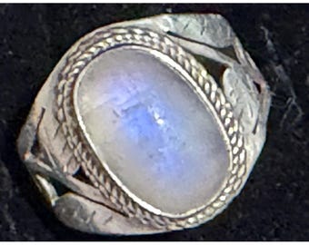VTG Moonstone In Silver Ring (Sz 5.5) Oval Cabochon Good Color Braided Bevel