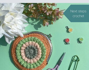 Digital pattern for a crochet purse decorated with bobble stitch - purse clip frame