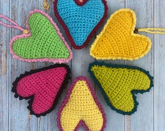 Crochet Heart PDF pattern to download - Hanging Ornament - Christmas Tree Decoration